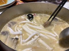 -洪氏嗨捞·猪肚鸡火锅(阳光天地店)