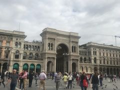 -文艺复兴百货(米兰大教堂广场店)