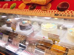 -红宝石·鲜奶小方·海派西点房(丰庄店)