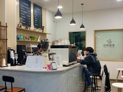 -白鹅咖啡(金城花园店)