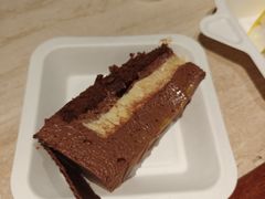 -VERIE BAKEHOUSE