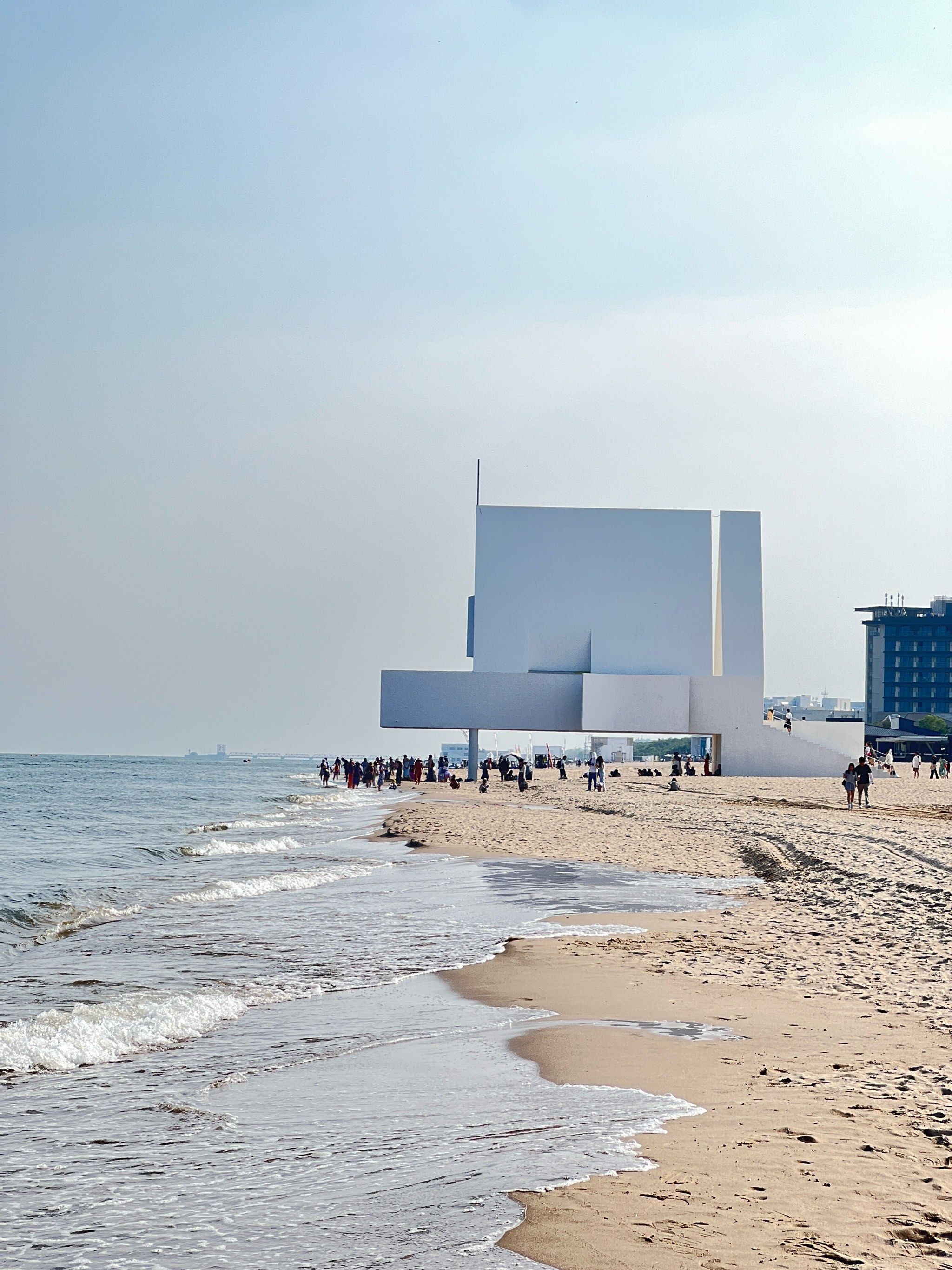 海浪中的阿那亚