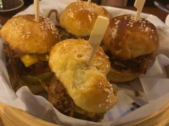 迷你汉堡-Twin Tails Brewpub双尾精酿餐吧(八坼店)