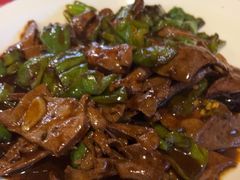 -闯关东东北农家菜(崂山石老人店)