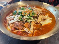 -张翻越·川渝冒菜·武汉黑鸭煲(城北万象城店)