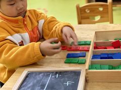 -瑞恩宝感统训练·语言提升·蒙氏托育中心