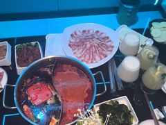 -唯爱KTV聚会餐厅(仙林东城汇店)