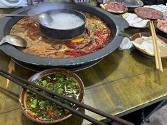 -黄潇洒老火锅(九眼桥宏济巷店)