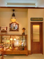-IMUSE BARBER SHOP