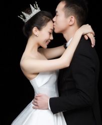 -NaNa婚纱礼服馆