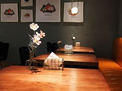 -POKEE VIA&Brunch·维娅(重庆来福士店)
