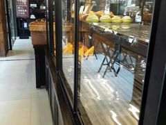 面包甜点陈列柜-红跑车(三牌楼店)