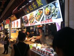 -东门小吃街