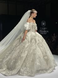 -Renee芮亦婚纱(原丽莎)
