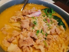 黄椒酸菜汤浸澳洲肥牛-港丽餐厅(高德置地店)