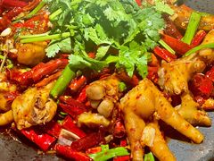 -曼听小寨海鲜烧烤·大连辣炒大王(盖州街店)