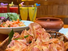 -老滇山寨•云南特色菜•地方菜•民族风情歌舞表演(金碧店)