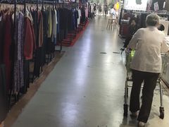 -卜蜂莲花(浦江城市生活广场店)