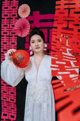 -艾米丽婚纱礼服