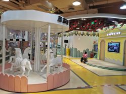 -多多淘儿童体验中心(重庆来福士店)