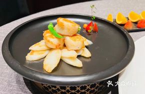 Stir-fried Abalone with Fresh Yam