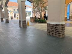 -斯普瑞斯奥特莱斯