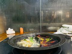 -重庆故事姊妹老火锅(财经学院店)