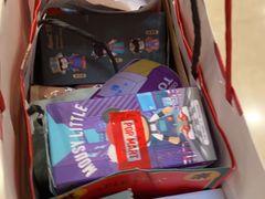 -泡泡玛特POPMART(上海环球港店)