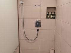 -铂领荟酒店(军区总医院熊猫基地西大门地铁站店)