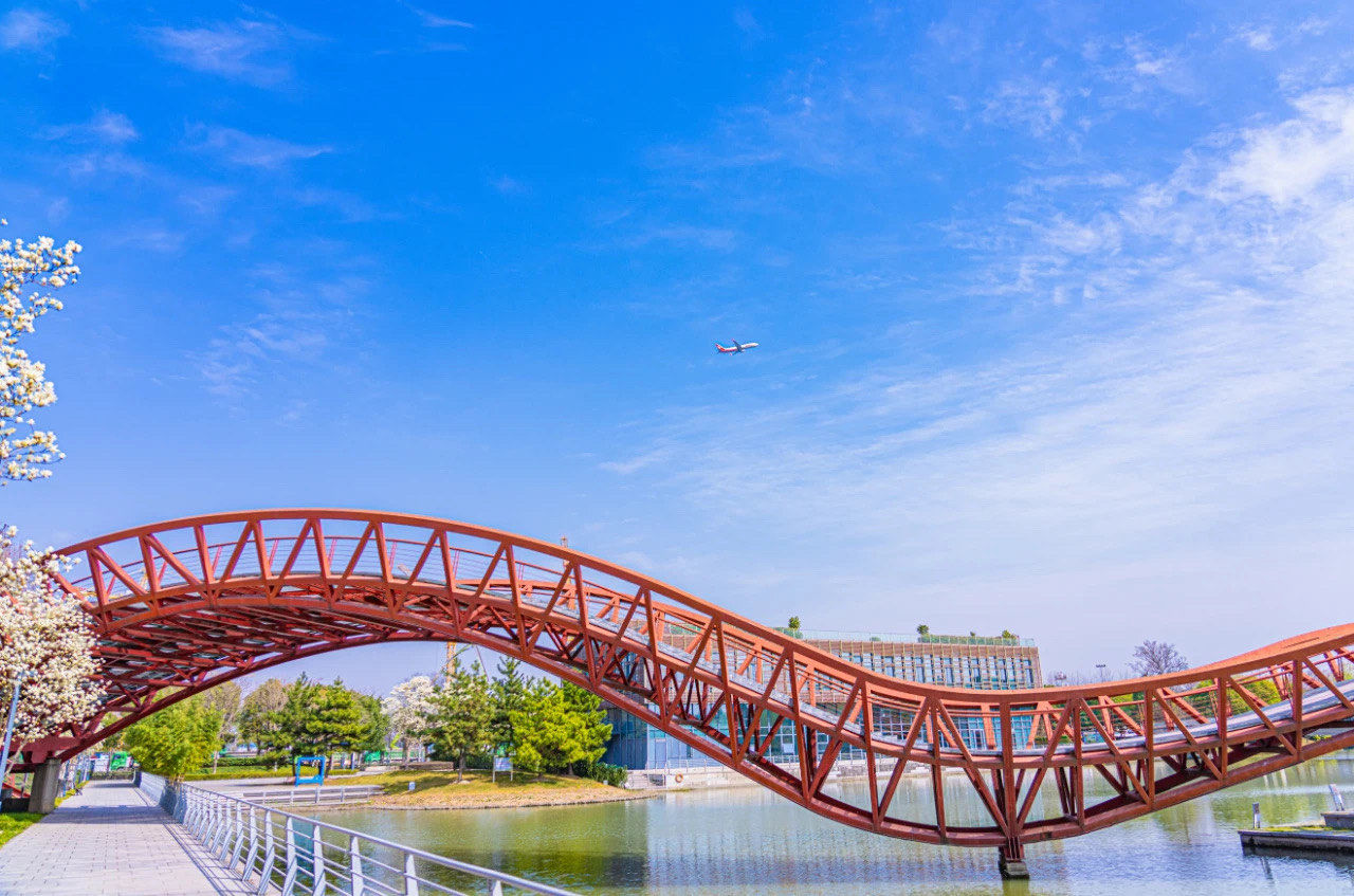 华翔绿地:上海可以看飞机的城市公园