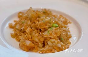 Stir-Fried Snail Slices with Sun-Dried White Chili