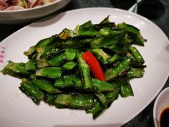 鸡油拍蒜炒杨桃豆-79号渔船海鲜饭店(宝安店)