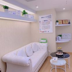 -痘院士专业祛痘皮肤管理