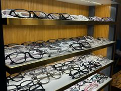 -优医视平价眼镜蔡司依视路折扣工厂店(十里堡店)