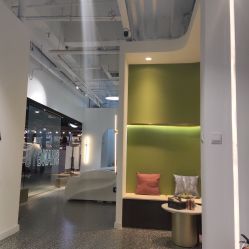 -尚羽华东接发美发店