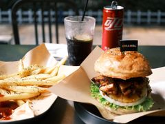 土耳其香料烤鸡汉堡-shark burger·鲨鱼汉堡(交子大道店)