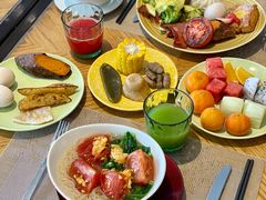 -华邑酒店·鲜艳全日自助餐厅