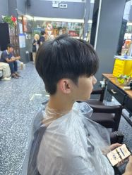 点击看大图 -藤野造型专业烫染接发