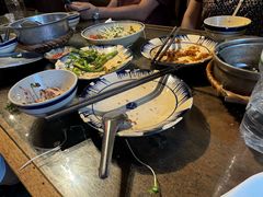 -Cục Gạch Quán