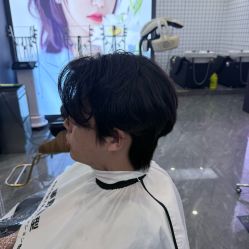 -藤野造型烫染·漂发