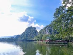 -星湖旅游景区七星岩