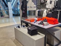 -adidas(滔搏朝阳大悦城店)