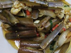 -小辣妹川味海鲜加工店(第一市场椰风巷店)