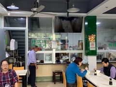 -绿杨馄饨临顿路店