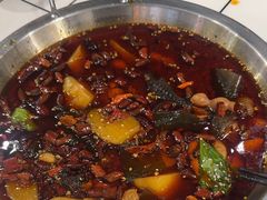 -晓彭肥肠鸡·泡椒鸡火锅(水木天地店)