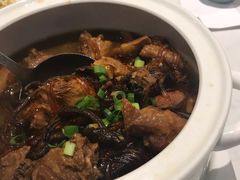 小鸡炖蘑菇粉-北李妈妈菜·海肠捞饭(高新万达店)