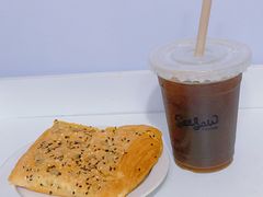 熏鸡芝士丹麦酥三明治-Seesaw Coffee(上海国金中心店)