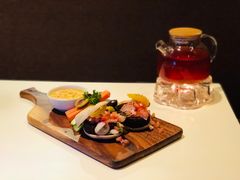 阿拉伯三角豆泥配法拉伐荚饼盘-新元素(蓝色港湾店)