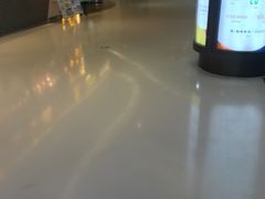 -良品铺子(白云新世界店)