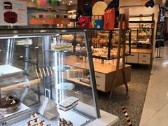 面包甜点陈列柜-面包新语(富力城BT店)